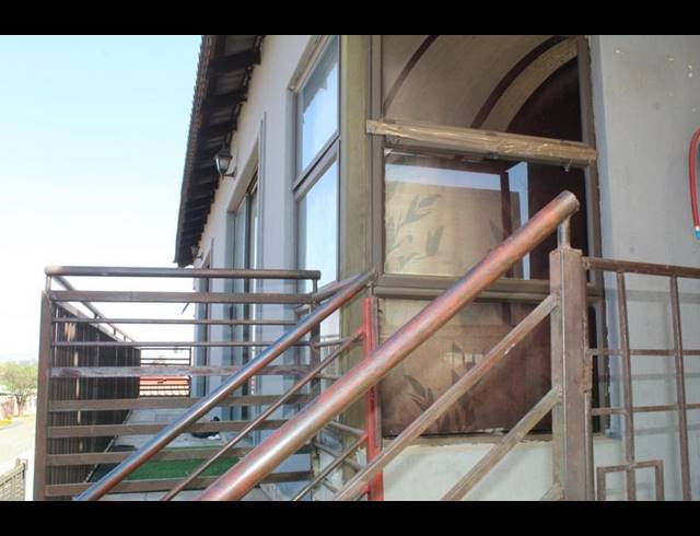 10 BEDROOM HOUSE FOR SALE IN PIMVILLE ZONE 5